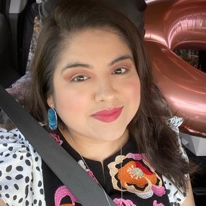 Meet your Posher, Abby